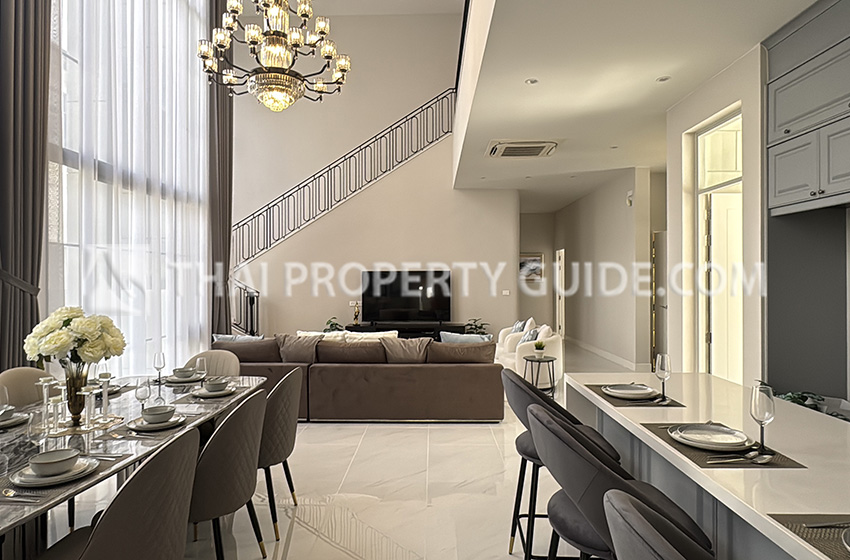 House with Shared Pool in Krung Thep Kritha 